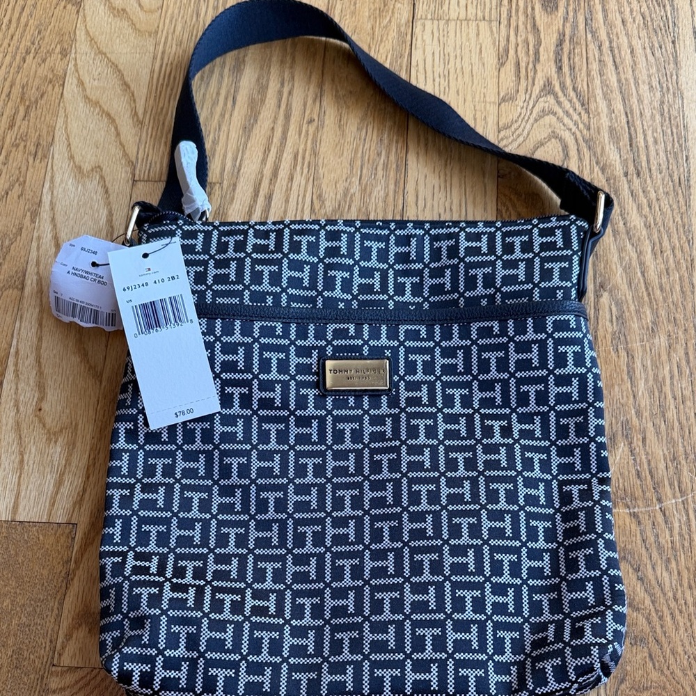 NEW Tommy Hilfiger Black and White Crossbody Bag Tags still on! CUTE!